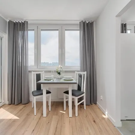 Studzienna By Renters 아파트